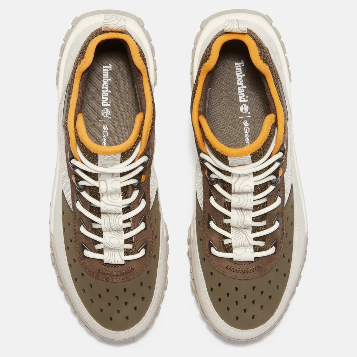 Timberland Motion 6 Sneaker Medium Brown Nubuck. Vista 2 del modelo. Imagen de catálogo del producto.