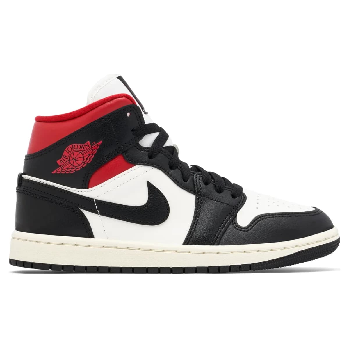 Air Jordan 1 Mid Black Sail Gym Red. Vista 1 del modelo. Imagen de catálogo del producto.